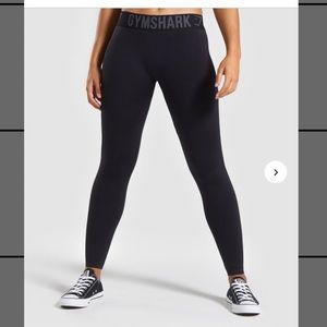 Black gym shark leggings